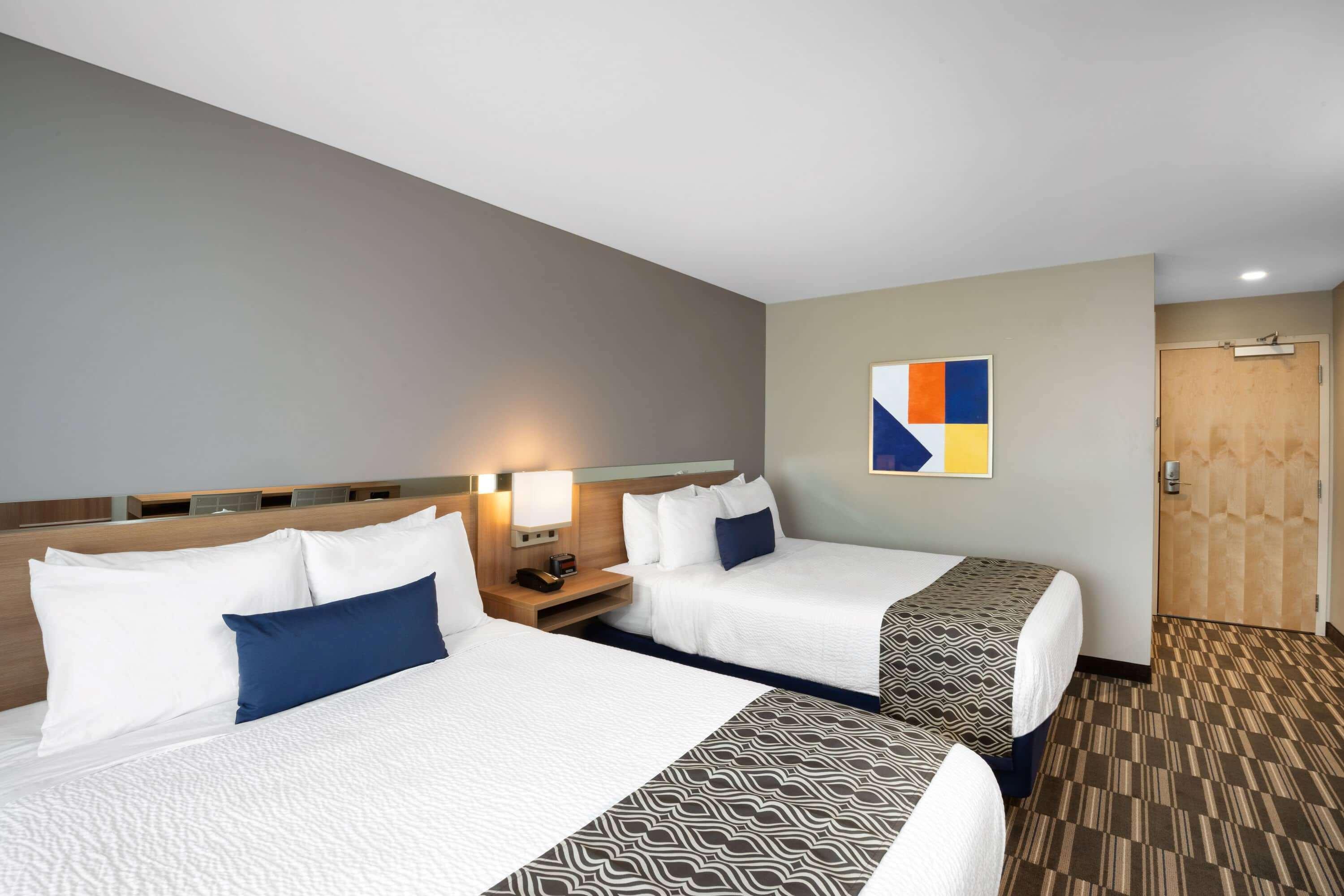 Microtel Inn & Suites By Wyndham Farmington ภายนอก รูปภาพ