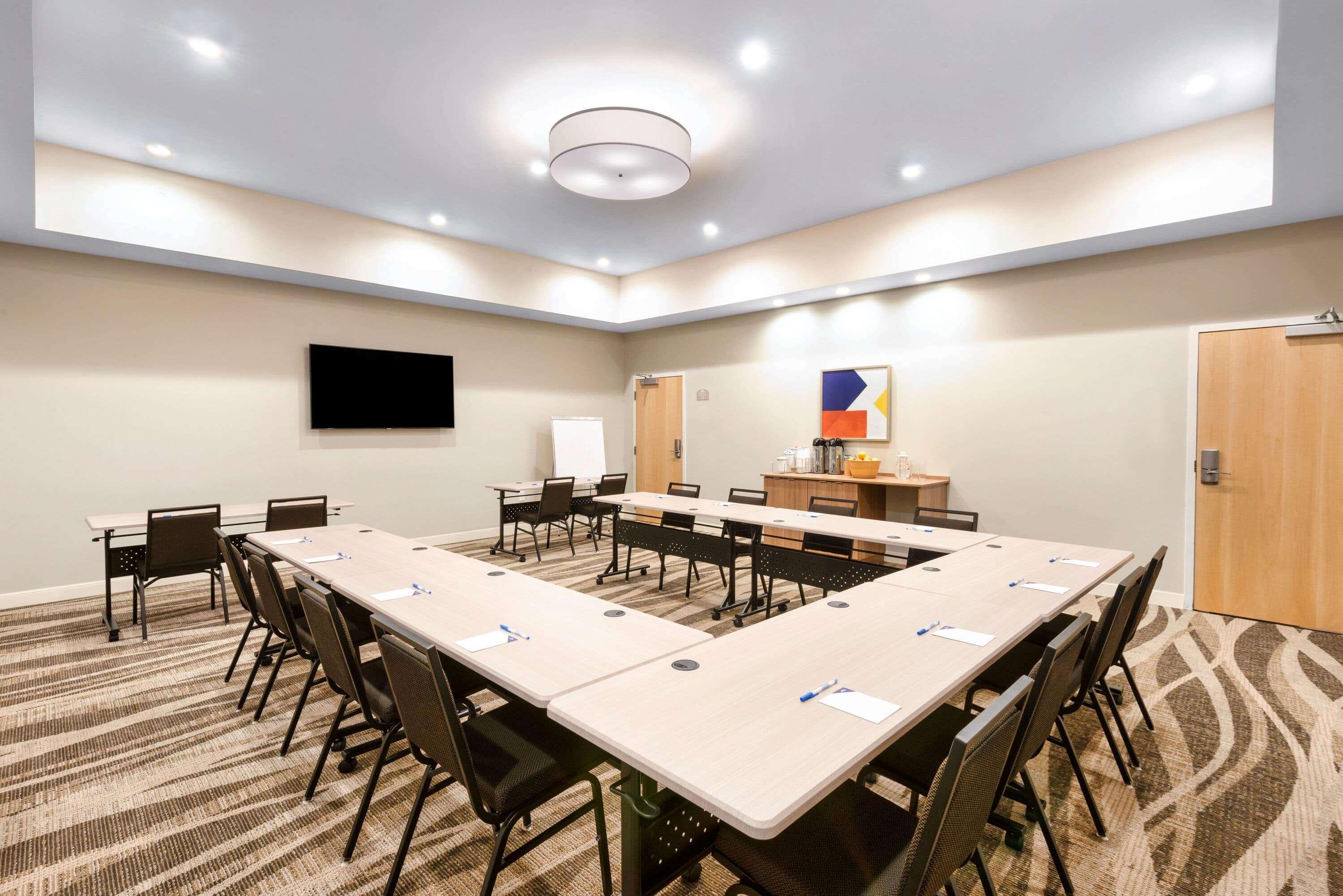 Microtel Inn & Suites By Wyndham Farmington ภายนอก รูปภาพ