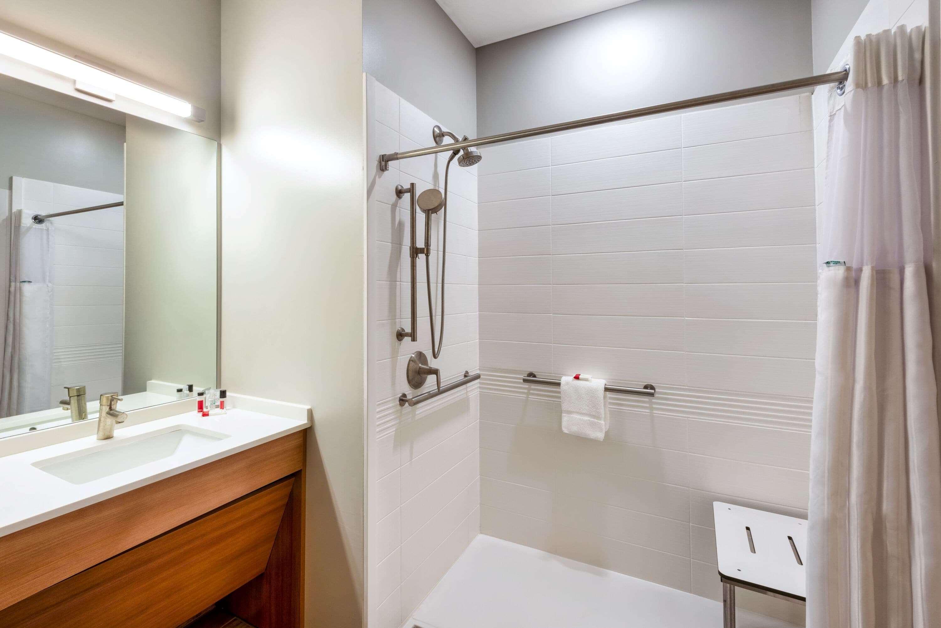 Microtel Inn & Suites By Wyndham Farmington ภายนอก รูปภาพ